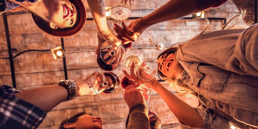 6-dingen-die-gebeuren-wanneer-je-geen-alcohol-meer-drinkt_img900.jpg