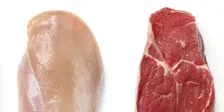 Thumbnail for article: Wat is gezonder: kipfilet of biefstuk?