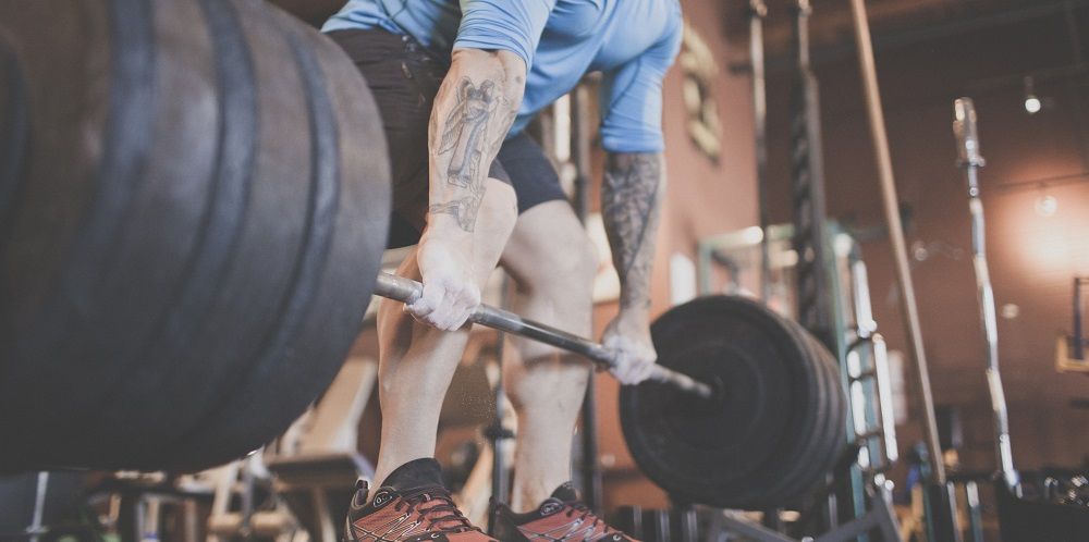 Met-deze-simpele-oefening-doorbreek-je-je-deadlift-plateau.jpg