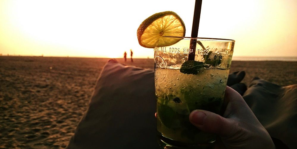 Waarom-mojito-s-op-het-strand-een-slecht-idee-zijn.jpg