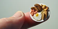 Thumbnail for article: Dieettip: Afvallen door van kleinere borden te eten