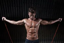 Thumbnail for article: Waarom trainen met weerstandsbanden zo gek niet is