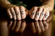 Thumbnail for article: Waarom roepen tattoo's zoveel emoties op?
