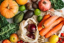 Thumbnail for article: 5 natuurlijke voedingsmiddelen die hooikoortsklachten kunnen verminderen