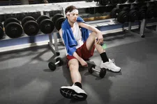Thumbnail for article: Wat is junk volume en hoe belemmert het maximale spiergroei?