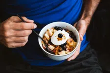 Thumbnail for article: Moet je direct na je training koolhydraten eten? 