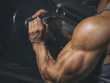 Thumbnail for article: ‘Mijn armen groeien sinds ik ze train op legday’