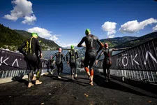 Thumbnail for article: Taeke Mulder (20) strandt na 530 km triatlon: wereldrecordpoging stokt op 7 km van de finish