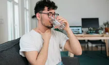 Thumbnail for article: Zoveel water moet je extra drinken per dag bij griep