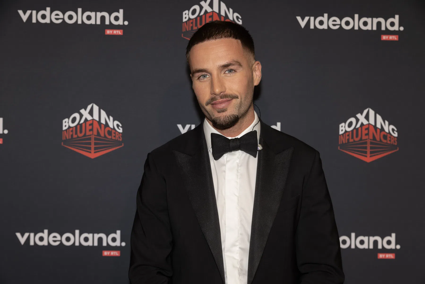 Coverman Donny Roelvink: 'Ik zit eindelijk op een fijne weg'