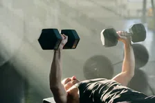 Thumbnail for article: Dit zijn je 4 beste opties als de bench press bezet is