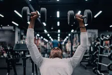 Thumbnail for article: Fitness-expert legt uit wat het beste moment van de dag is om te trainen