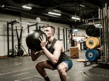 Thumbnail for article: Wallballs: zwaarste full-body workout die je gaat doen