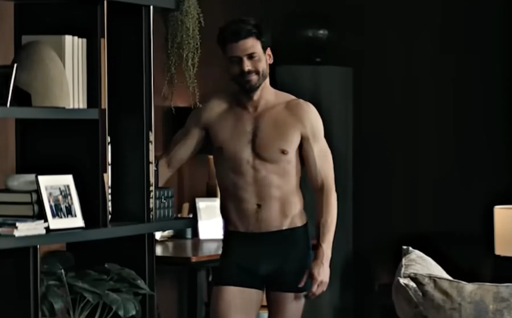 Youtube: Men's Health