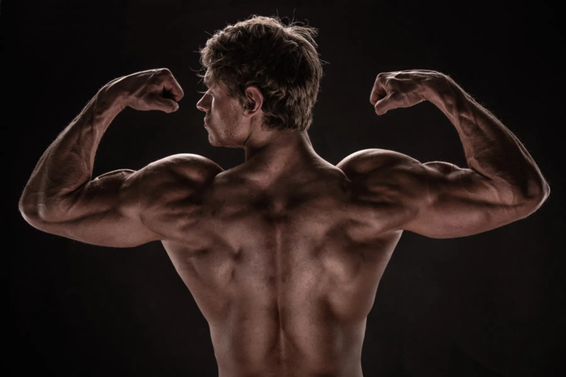 Poseren als CBum en Arnold? Dit is de beste hulp uit onverwachte hoek