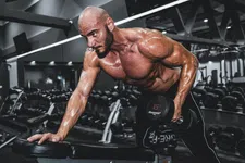 Thumbnail for article: 15 dumbbell oefeningen voor een sterke en gespierde rug