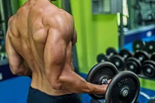 Thumbnail for article: Deze 3 tricep-oefeningen zorgen voor maximale spiergroei in je armen