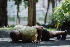 Thumbnail for article: Kun jij deze militaire fitnesstest aan? Je hebt maar 3 minuten nodig