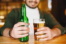 Thumbnail for article: De weg naar je zomerlichaam – Deze 3 drankjes saboteren je vetverlies