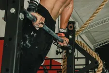Thumbnail for article: Hij is 58 en nog altijd een van de fitste mannen ter wereld: dit doet hij elke dag