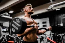 Thumbnail for article: De spier die bijna iedere man vergeet te trainen (maar elke dag gebruikt)