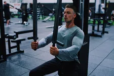 Thumbnail for article: Een complete bovenlijf-training in recordtijd: spiergroei in 20 minuten