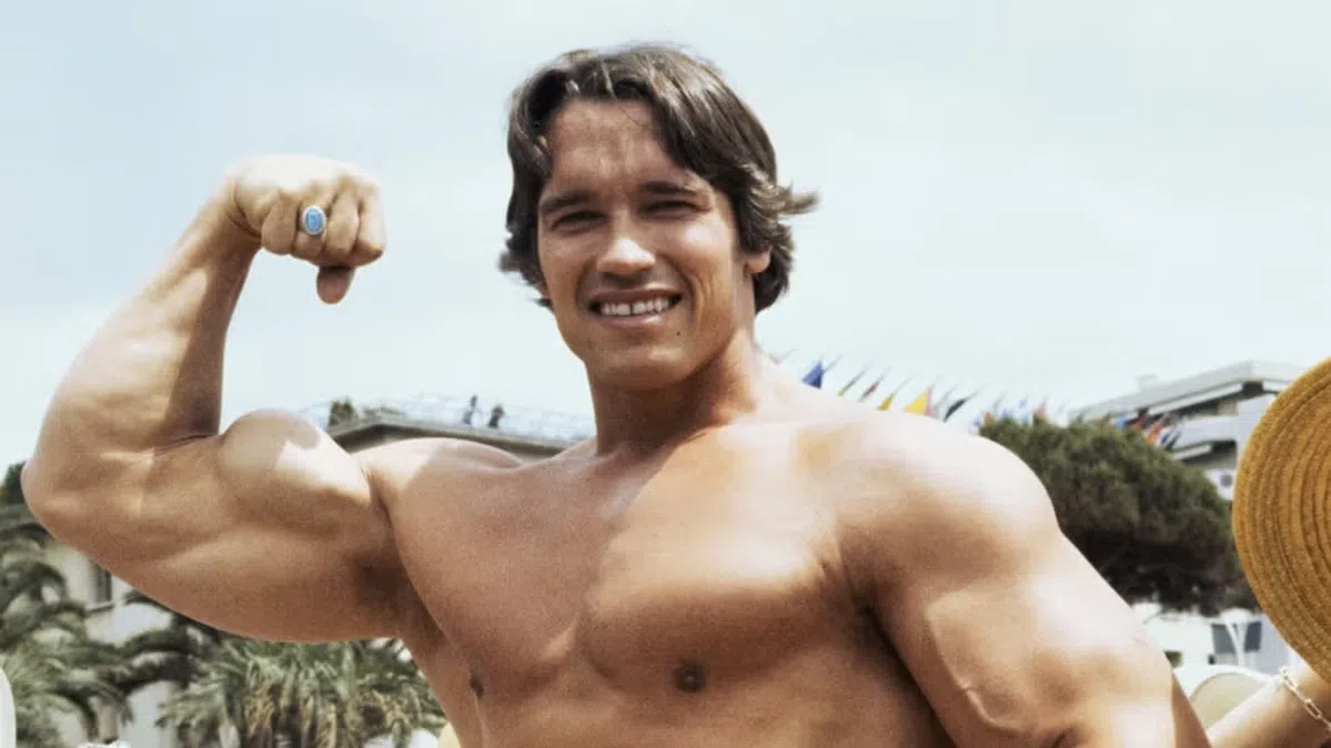 21-reps voor mega-biceps: dit is de effectieve truc van Arnold Schwarzenegger