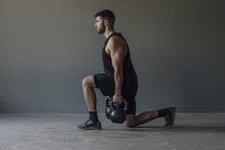 Thumbnail for article: Wil je vet verliezen én spiermassa opbouwen? Probeer deze workout van 13 minuten
