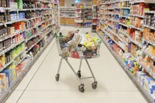 Thumbnail for article: Voedingsdeskundige: ‘Op deze 6 producten zou ik nooit besparen in de supermarkt'