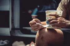 Thumbnail for article: De prijs van proteïne-poeder piekt: met deze 5 budget-eiwitten groei je goedkoop