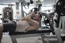 Thumbnail for article: Druk jij 80 kilo op de bench press? Dit zegt jouw record écht over jou