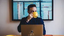 Thumbnail for article: Hoeveel kopjes koffie mag je drinken op een dag?