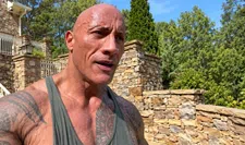 Een eiwitshake van 70 gram eiwit met rijst en blauwe bessen: 'The Rock' doet het